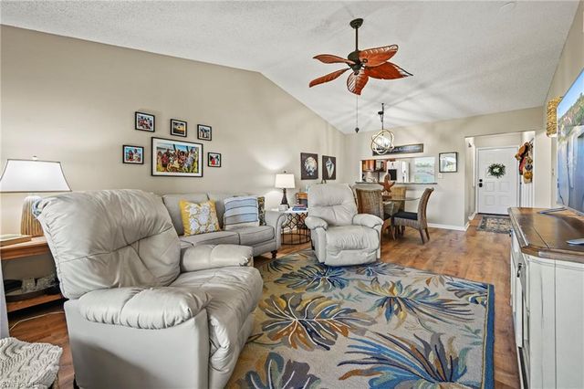 9290 Lake Park DR 201, Fort Myers, FL 33919