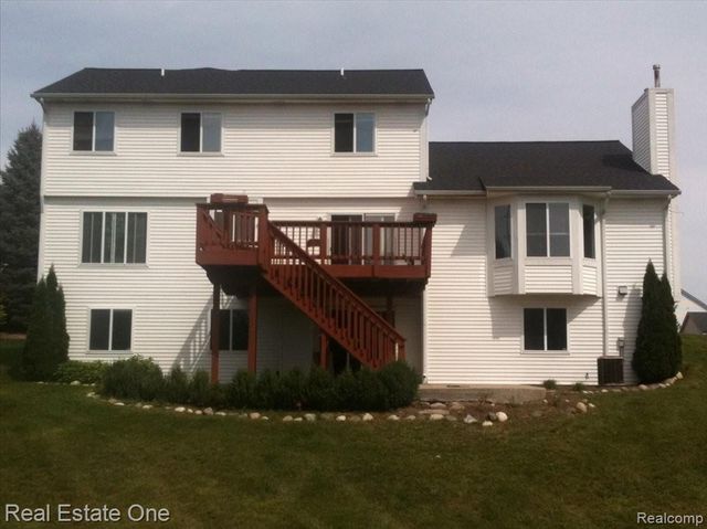 957 Meadowbrook Way, Milford Charter Township, MI 48381