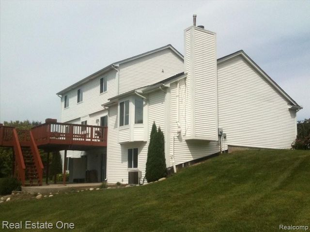 957 Meadowbrook Way, Milford Charter Township, MI 48381
