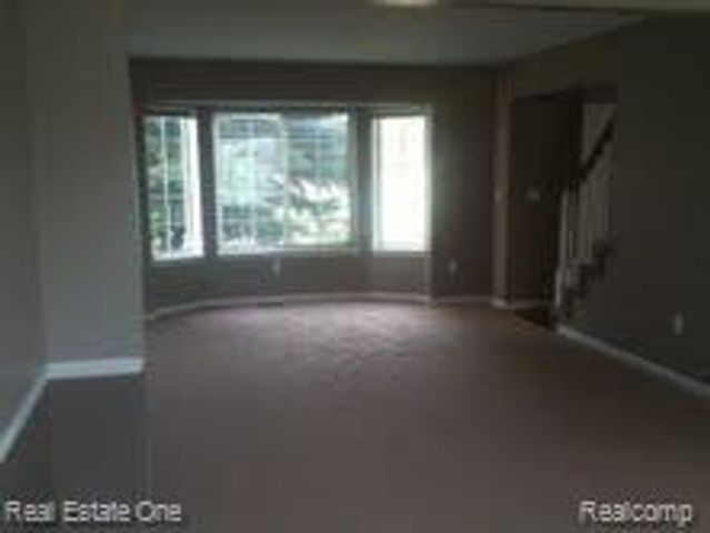 957 Meadowbrook Way, Milford Charter Township, MI 48381