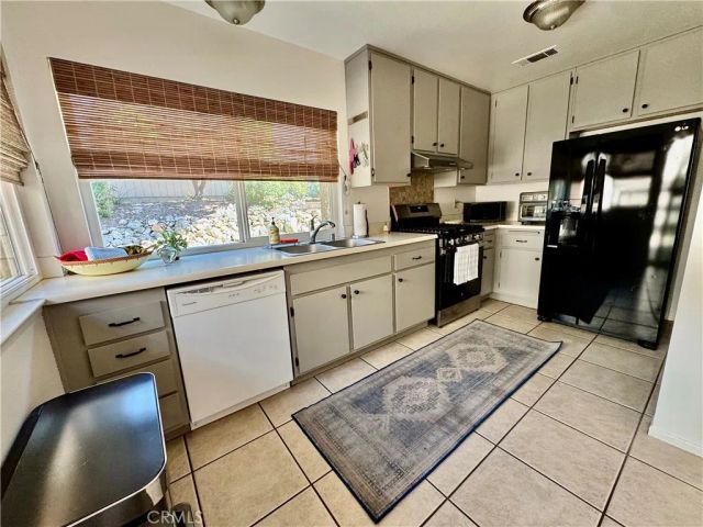 1630 Carmel Circle East, Upland, CA 91784