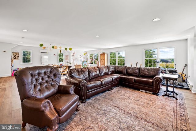 4522 MADONNA RD, Street, MD 21154