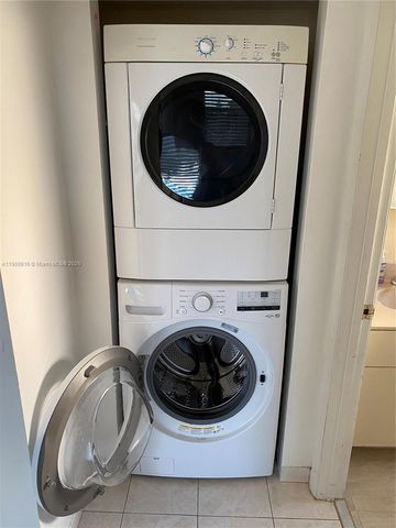 1900 Diana Dr 3D, Hallandale Beach, FL 33009