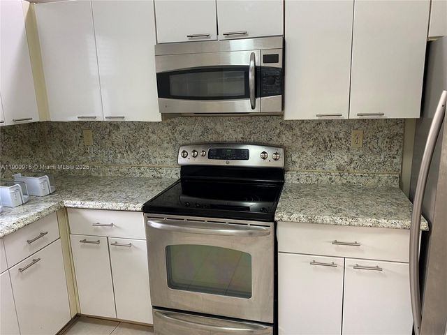 1900 Diana Dr 3D, Hallandale Beach, FL 33009