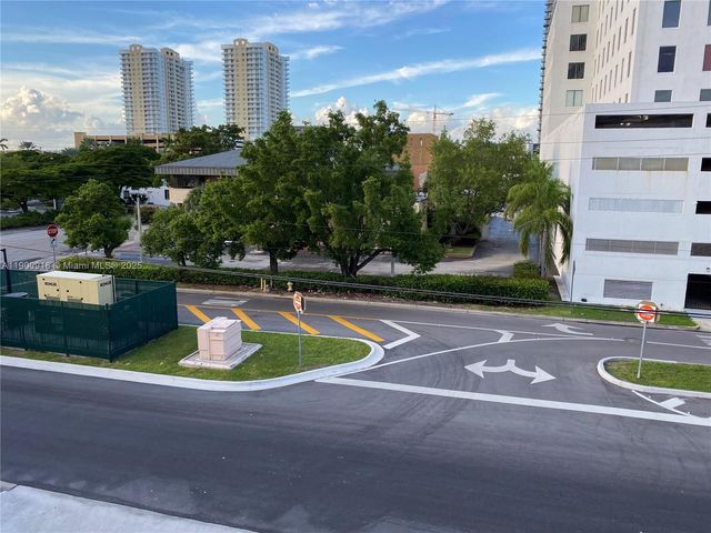 1900 Diana Dr 3D, Hallandale Beach, FL 33009