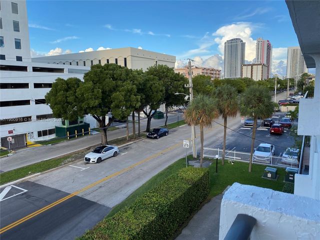 1900 Diana Dr 3D, Hallandale Beach, FL 33009