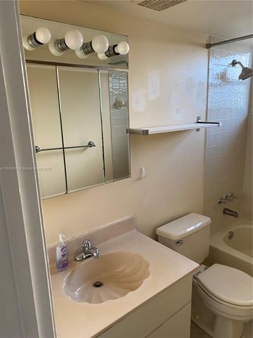 1900 Diana Dr 3D, Hallandale Beach, FL 33009