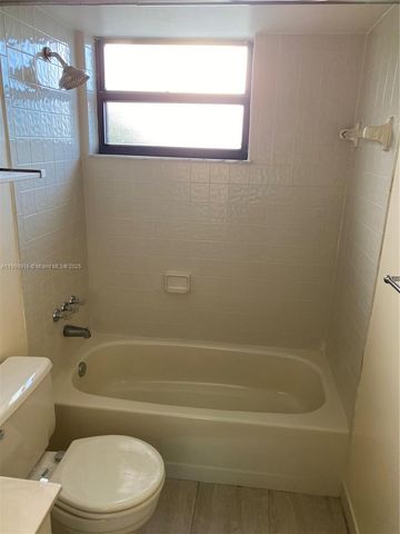 1900 Diana Dr 3D, Hallandale Beach, FL 33009