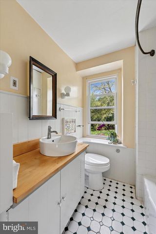 2513 BUTLER PIKE, Plymouth Meeting, PA 19462