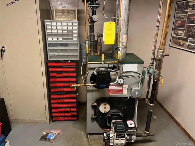 40 Lidge Drive, Farmingville, NY 11738