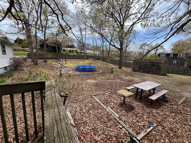 40 Lidge Drive, Farmingville, NY 11738