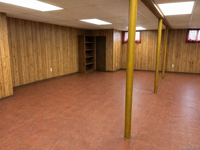 40 Lidge Drive, Farmingville, NY 11738