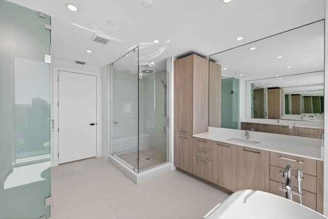 153 N Seabreeze Blvd 2202-S, Fort Lauderdale, FL 33304