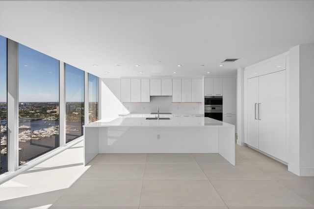 153 N Seabreeze Blvd 2202-S, Fort Lauderdale, FL 33304