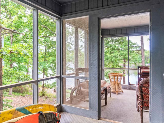 61 Alicante Way, Hot Springs Village, AR 71909
