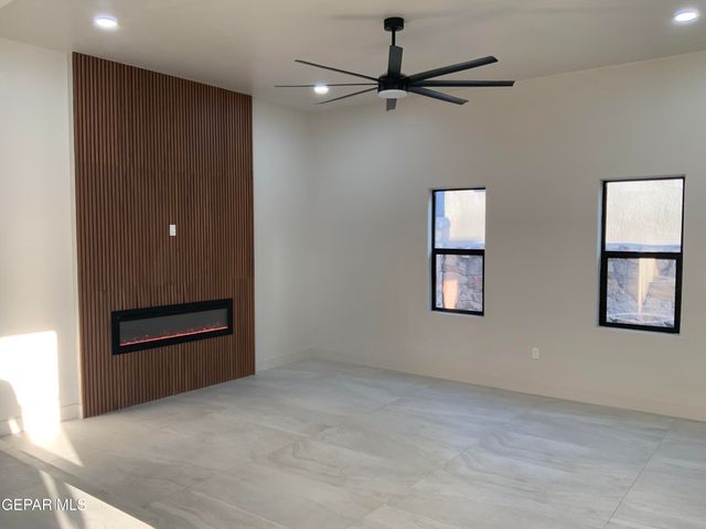 2052 Crystal Ridge Street, El Paso, TX 79938