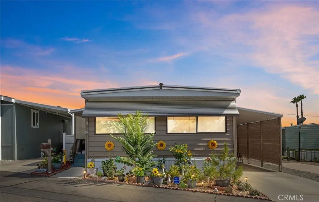 1700 S State 6, Hemet, CA 92543