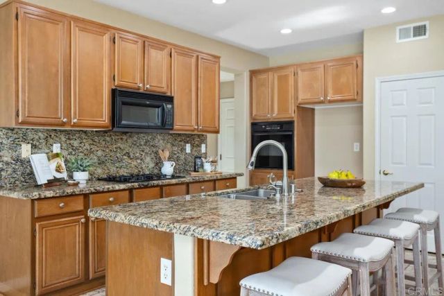 679 Glasgow Ct, San Marcos, CA 92069