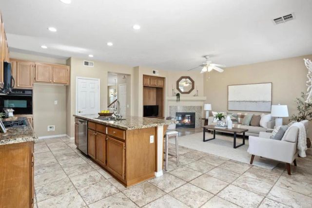 679 Glasgow Ct, San Marcos, CA 92069