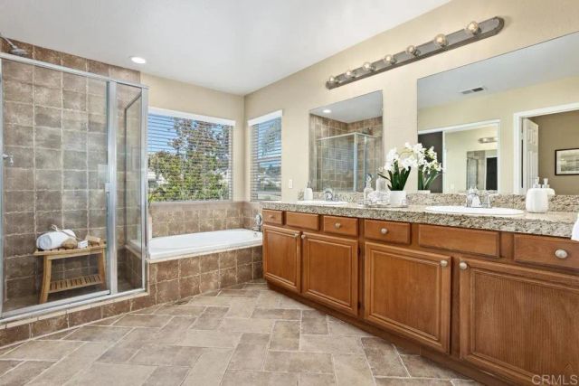 679 Glasgow Ct, San Marcos, CA 92069