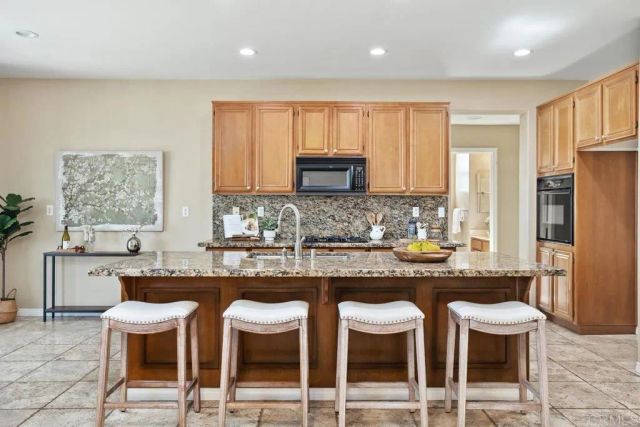 679 Glasgow Ct, San Marcos, CA 92069