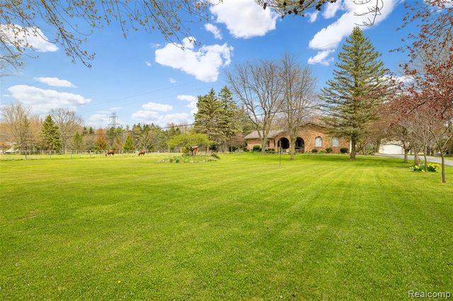 4425 Bethuy Road, Casco, MI 48064