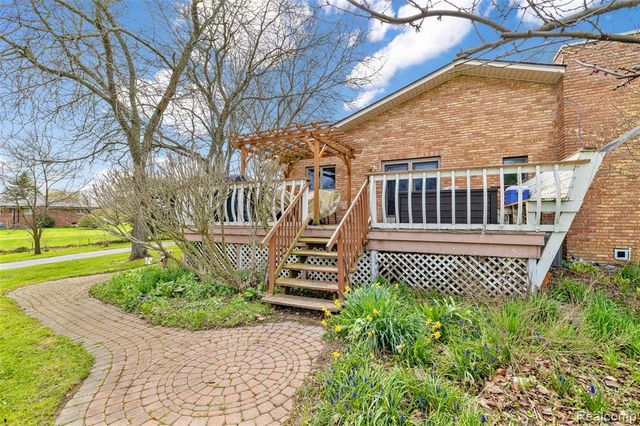 4425 Bethuy Road, Casco, MI 48064