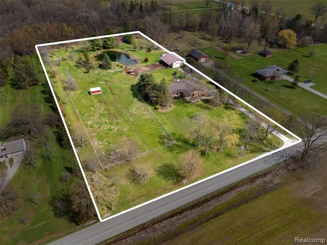 4425 Bethuy Road, Casco, MI 48064