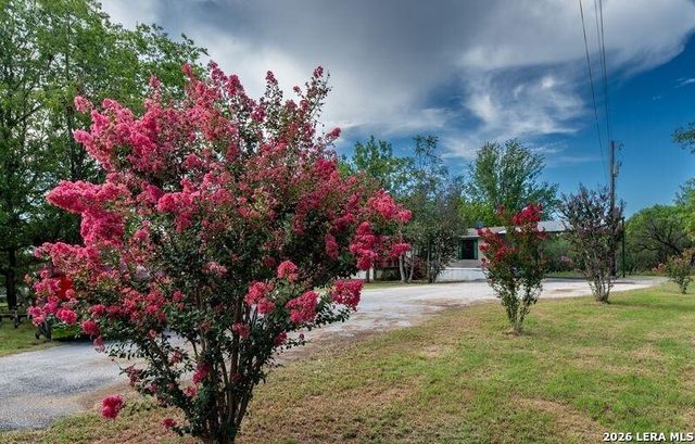 2113 Zion Hill, Seguin, TX 78155