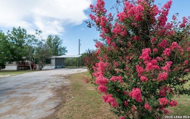 2113 Zion Hill, Seguin, TX 78155