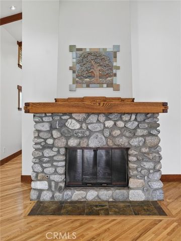 3950 De Longpre Avenue, Los Angeles, CA 90027