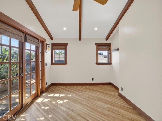 3950 De Longpre Avenue, Los Angeles, CA 90027