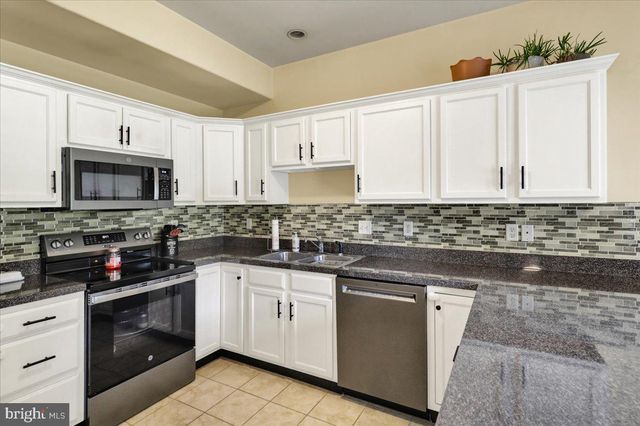 702 WATER ST, Temple, PA 19560