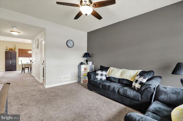 702 WATER ST, Temple, PA 19560