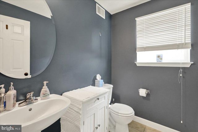 702 WATER ST, Temple, PA 19560