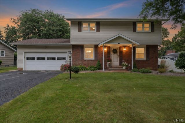 113 Thornton Circle North, Camillus, NY 13031