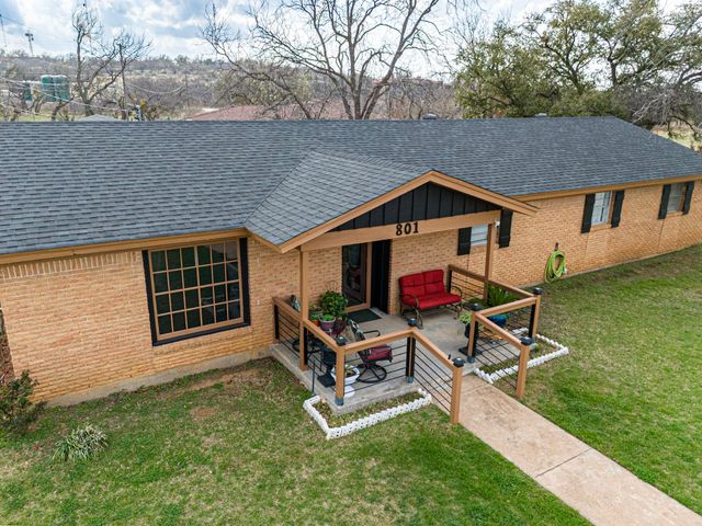 801 Westridge Circle, Breckenridge, TX 76424