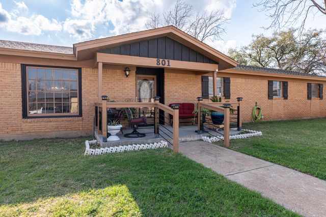 801 Westridge Circle, Breckenridge, TX 76424
