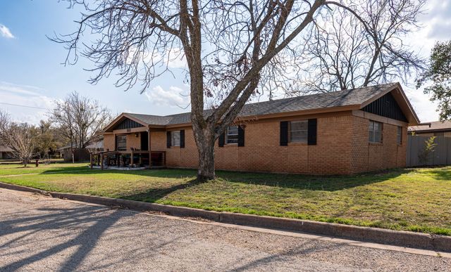 801 Westridge Circle, Breckenridge, TX 76424