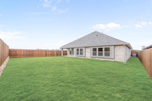 1617 Community Drive, Cedar Hill, TX 75116
