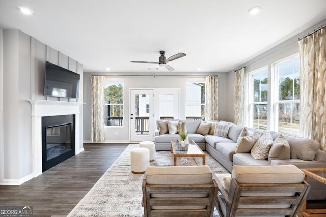 801 Cameron Trail, Acworth, GA 30102