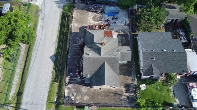 8326 John Street, Houston, TX 77012