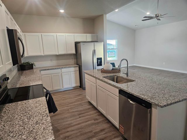 1033 N Forestview St, Wichita, KS 67235