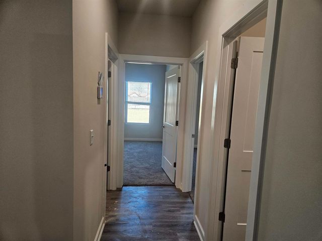 1033 N Forestview St, Wichita, KS 67235