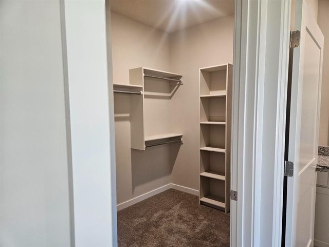 1033 N Forestview St, Wichita, KS 67235