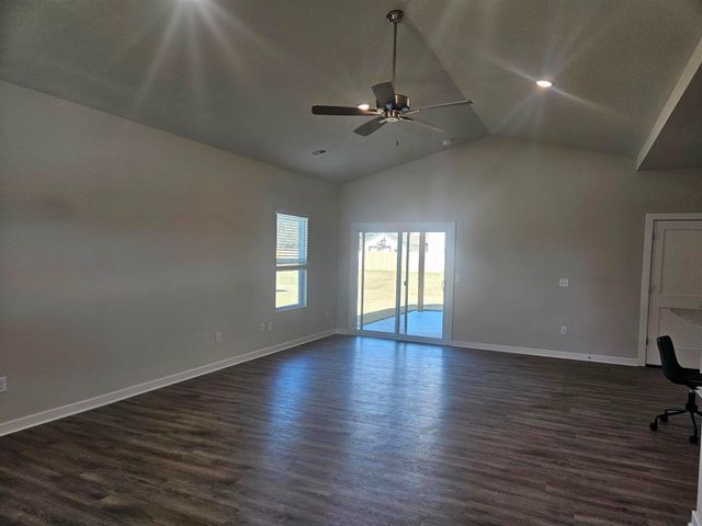 1033 N Forestview St, Wichita, KS 67235