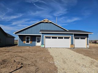 1033 N Forestview St, Wichita, KS 67235