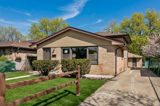 14129 S Hoxie Avenue, Burnham, IL 60633