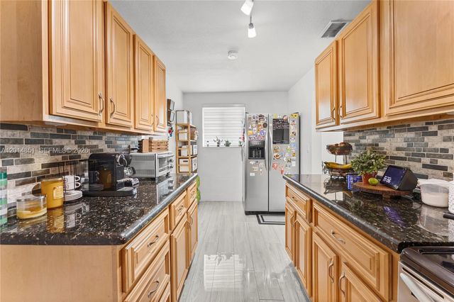 4230 SW 111th Ave, Miami, FL 33165