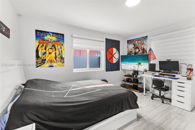 4230 SW 111th Ave, Miami, FL 33165